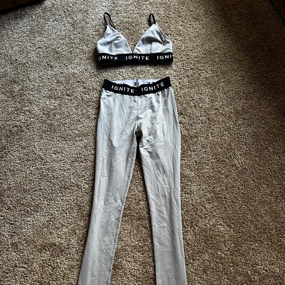 Ignite brand light grey workout set size S/M fits like an extra small worn once